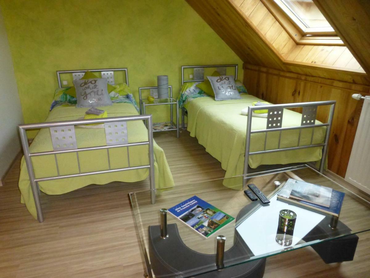 Chambres D'Hote Le Marronnier Champrougier Екстериор снимка